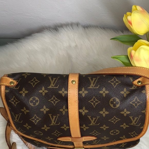 Louis Vuitton Saumur 30 Monogram messenger - Picture 4 of 16